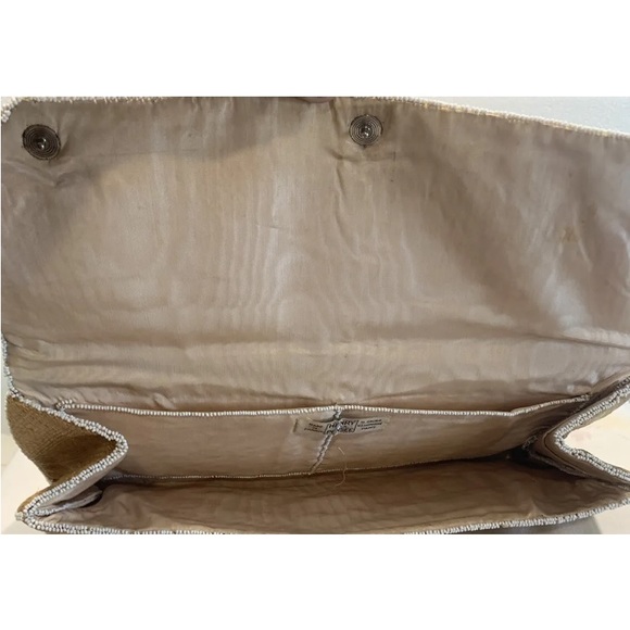 HENRY A LA PENSEE FRENCH HAND BEADED TAPESTRY HAND CLUTCH PURSE FRANCE. - Picture 6 of 8